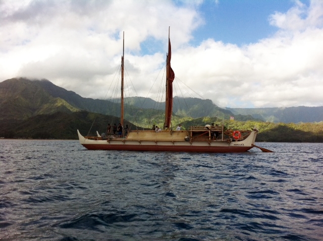 Hokulea arrives on Kauai
