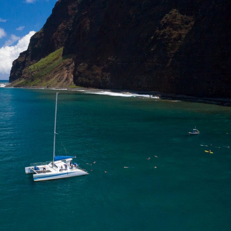 Na Pali Sailing Catamaran Snorkel Tour 5 Hour